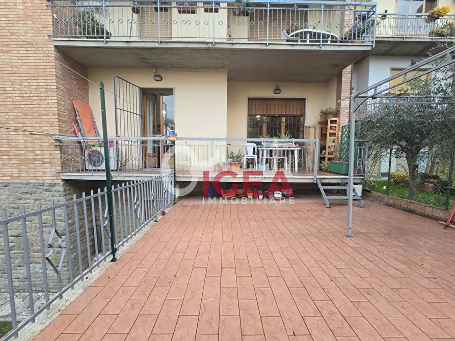 Immagine 3 di Appartamento in vendita  a Siena