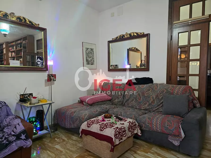 Immagine 8 di Appartamento in vendita  a Siena