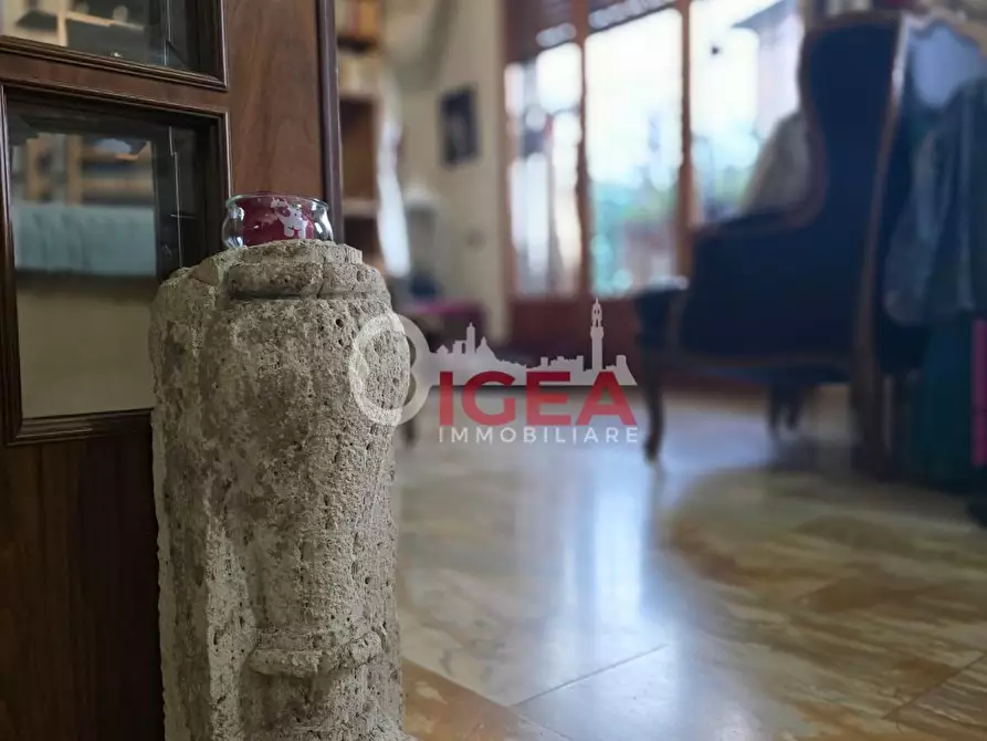 Immagine 15 di Appartamento in vendita  a Siena