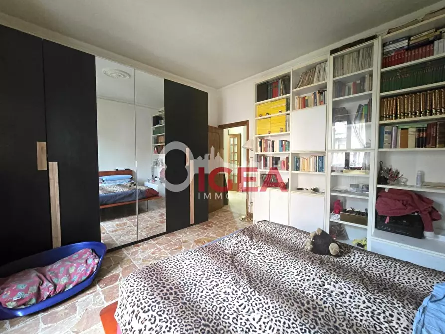 Immagine 34 di Appartamento in vendita  a Siena