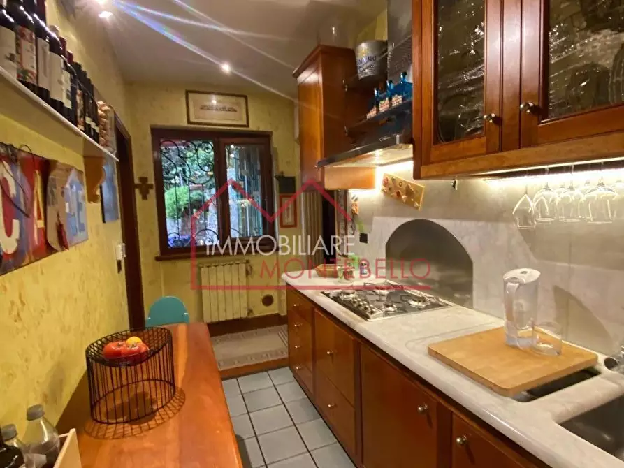 Immagine 21 di Casa bifamiliare in vendita  a Massarosa