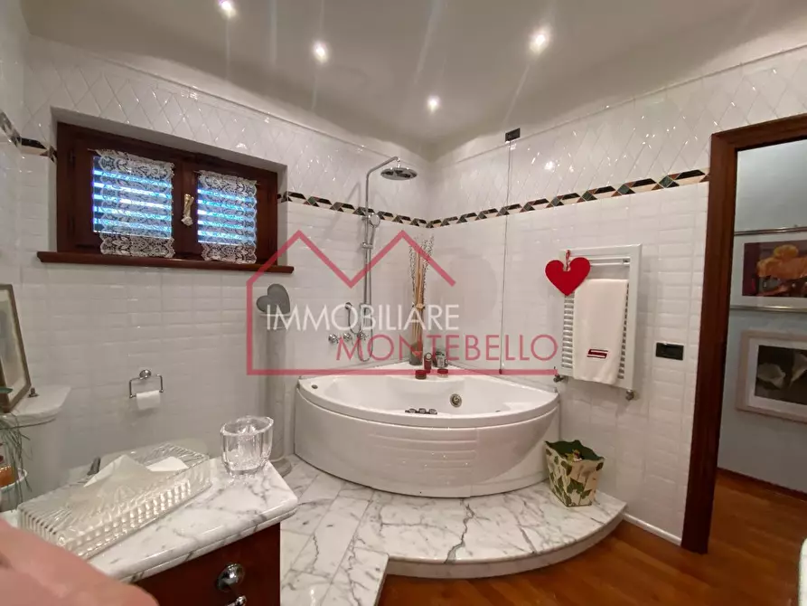 Immagine 32 di Casa bifamiliare in vendita  a Massarosa