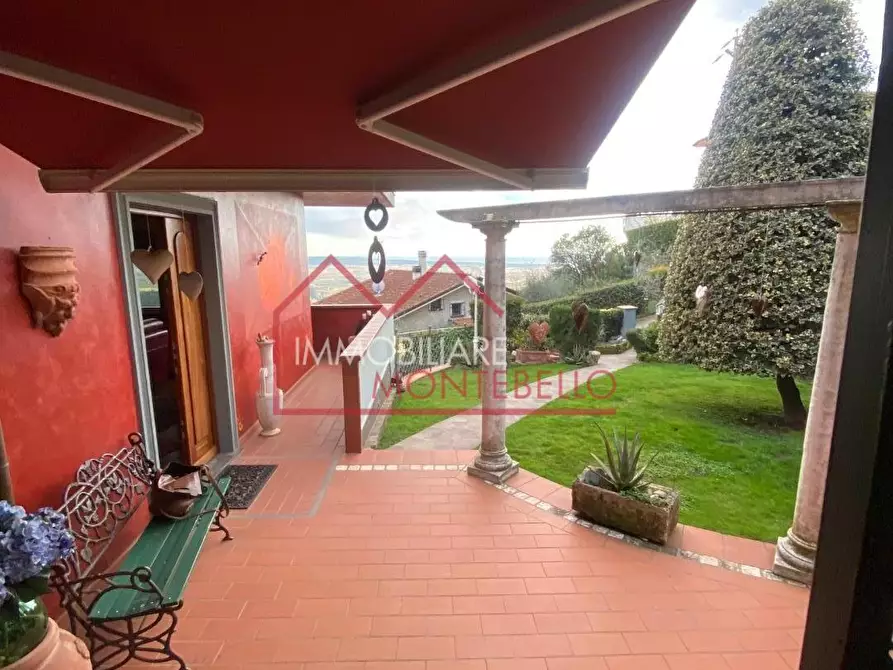 Immagine 13 di Casa bifamiliare in vendita  a Massarosa