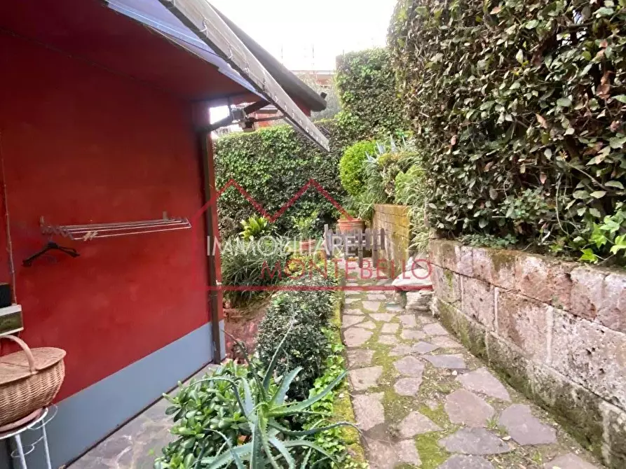 Immagine 6 di Casa bifamiliare in vendita  a Massarosa