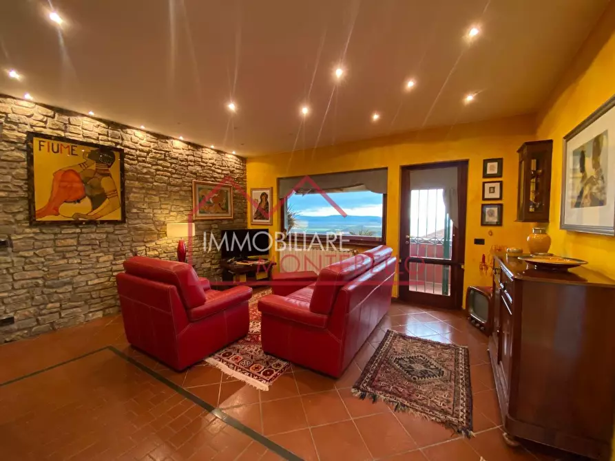 Immagine 25 di Casa bifamiliare in vendita  a Massarosa