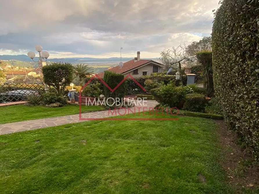 Immagine 11 di Casa bifamiliare in vendita  a Massarosa