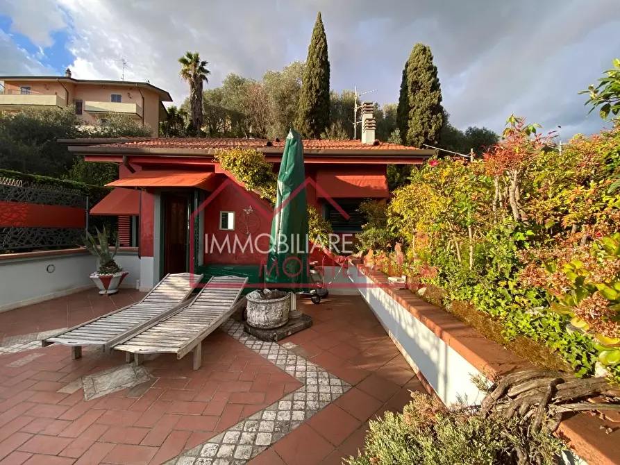 Immagine 38 di Casa bifamiliare in vendita  a Massarosa