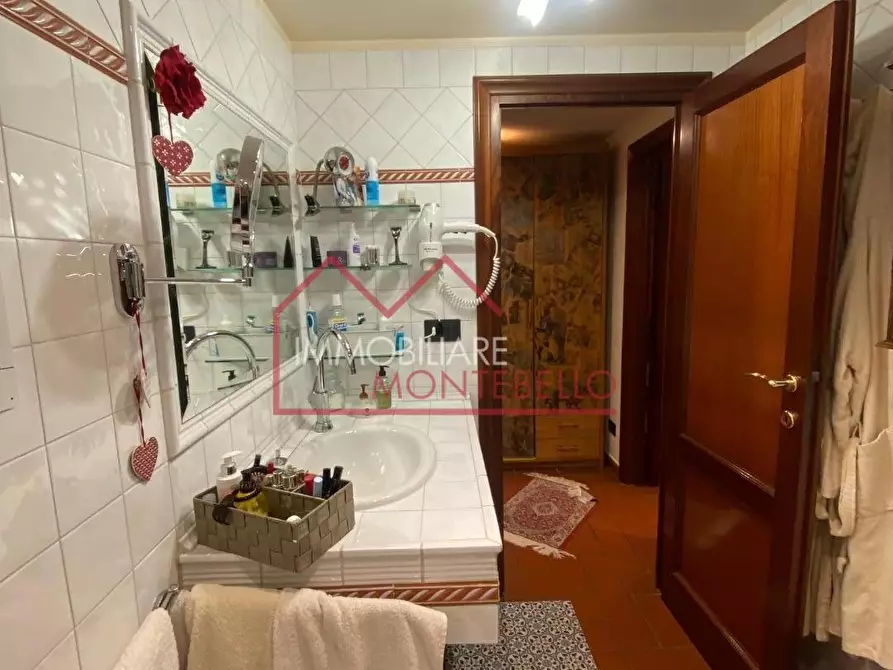 Immagine 28 di Casa bifamiliare in vendita  a Massarosa