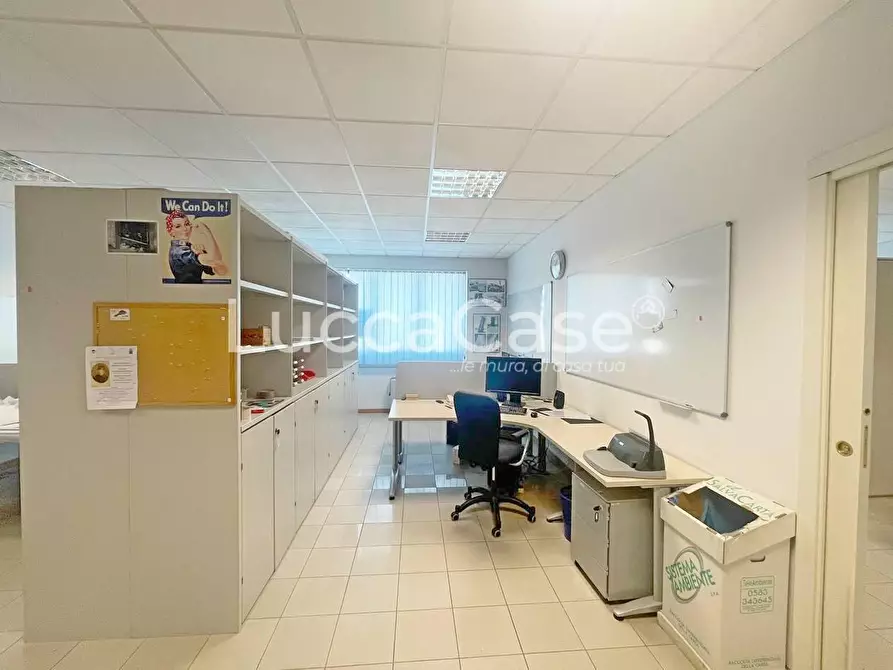 Immagine 6 di Ufficio in affitto  a Capannori
