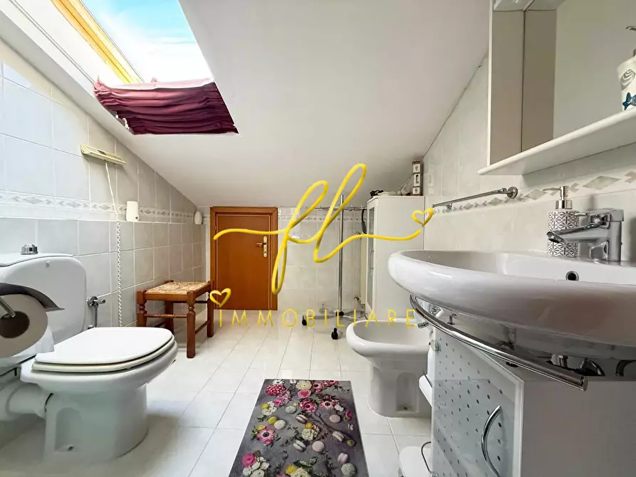 Immagine 21 di Appartamento in vendita  a Cecina