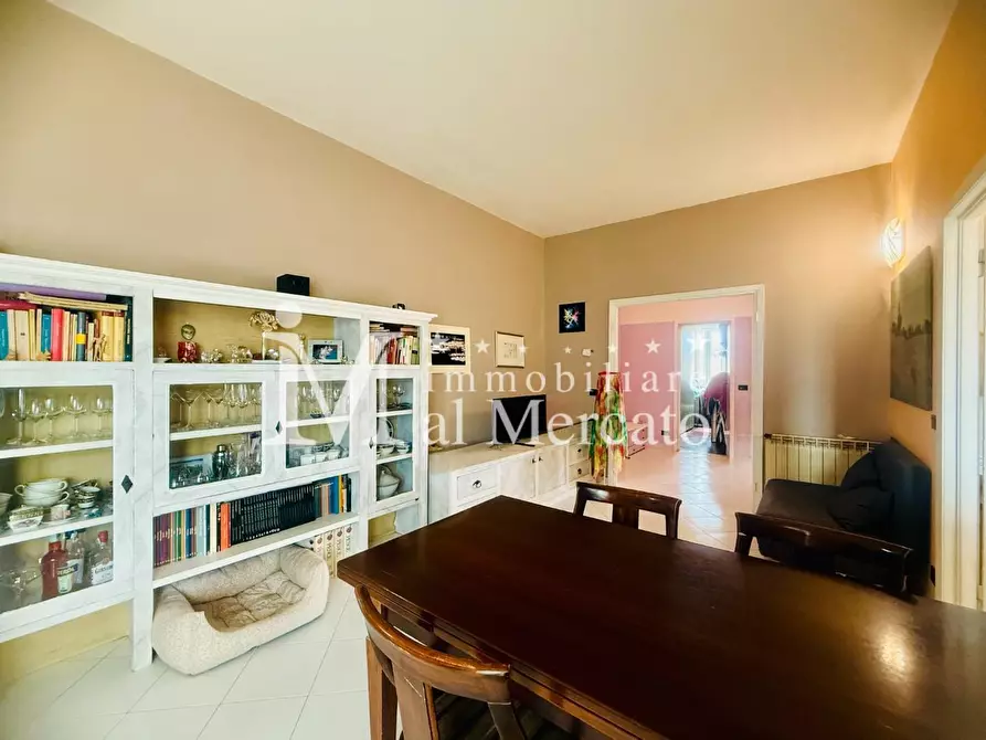 Immagine 22 di Appartamento in vendita  a Viareggio