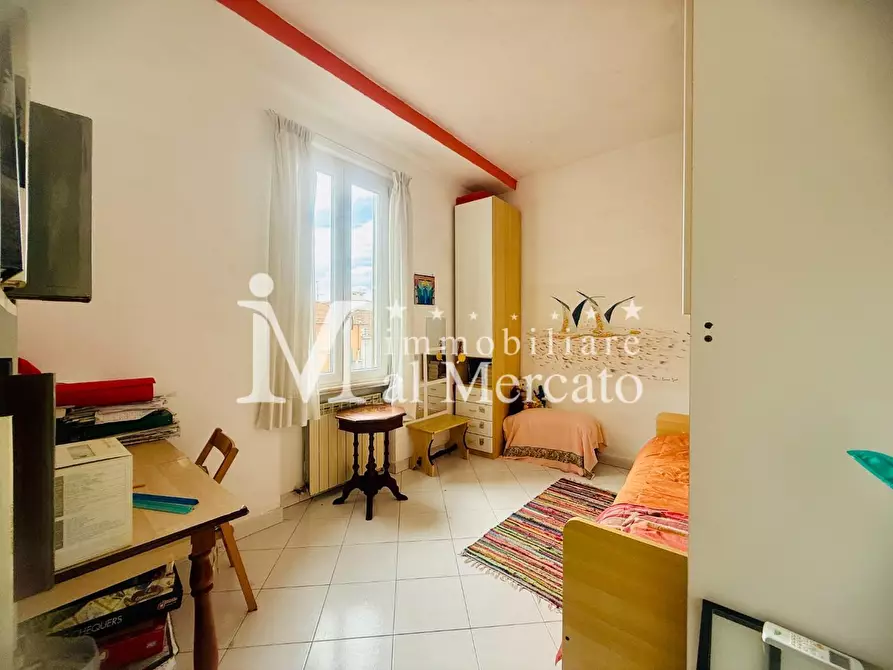 Immagine 11 di Appartamento in vendita  a Viareggio