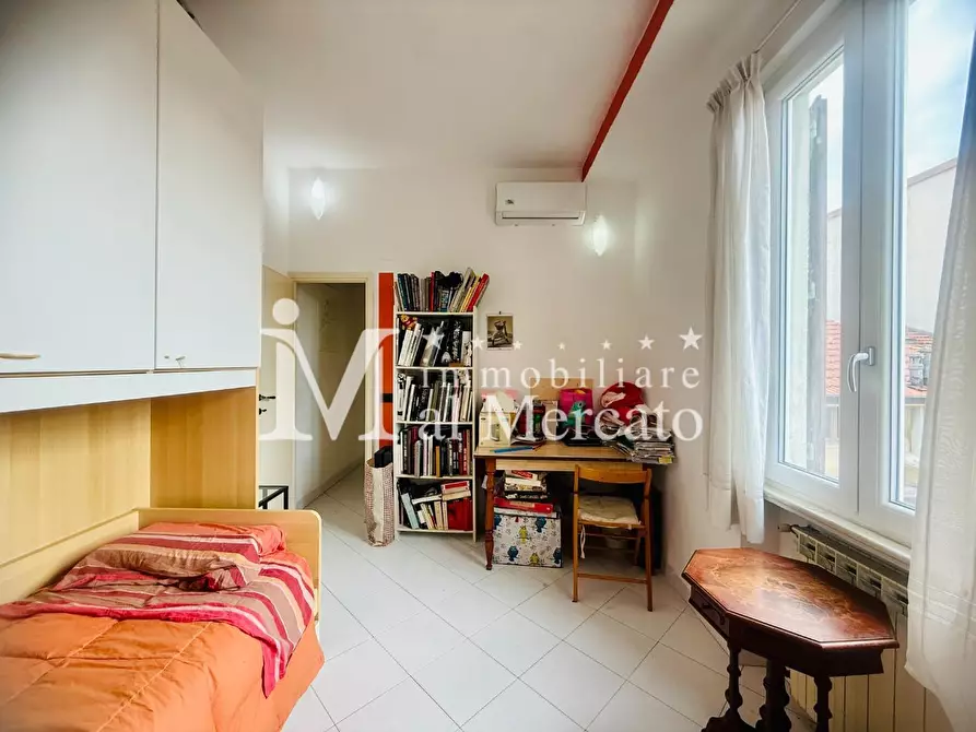 Immagine 14 di Appartamento in vendita  a Viareggio