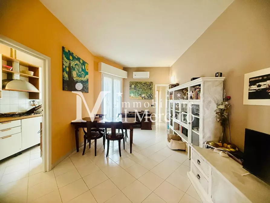 Immagine 20 di Appartamento in vendita  a Viareggio