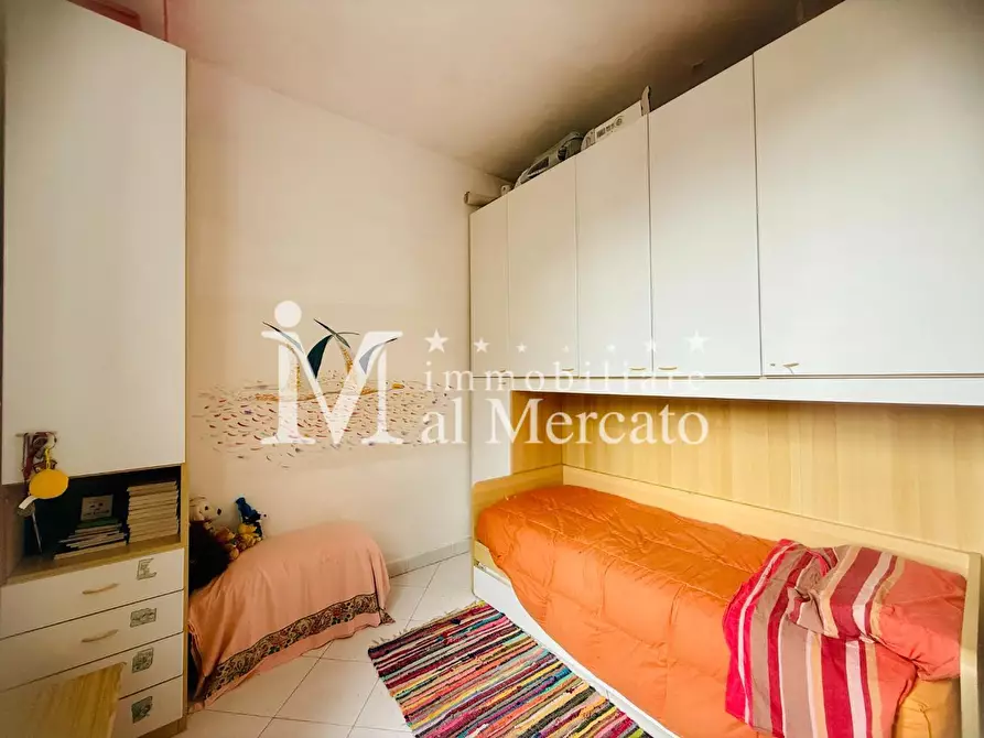 Immagine 12 di Appartamento in vendita  a Viareggio