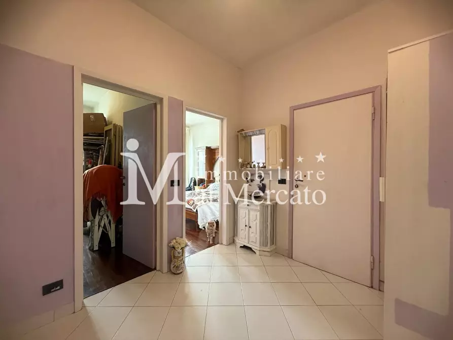 Immagine 17 di Appartamento in vendita  a Viareggio
