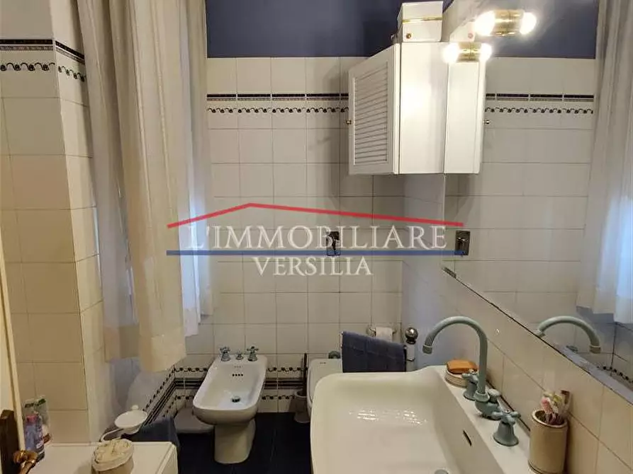 Immagine 15 di Appartamento in vendita  a Massa