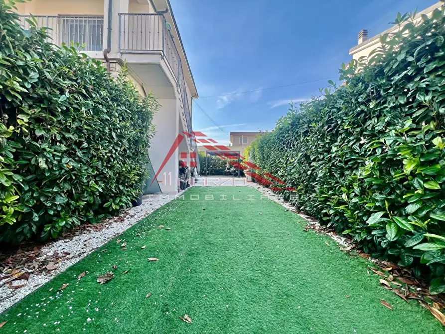 Immagine 25 di Appartamento in vendita  a Cascina