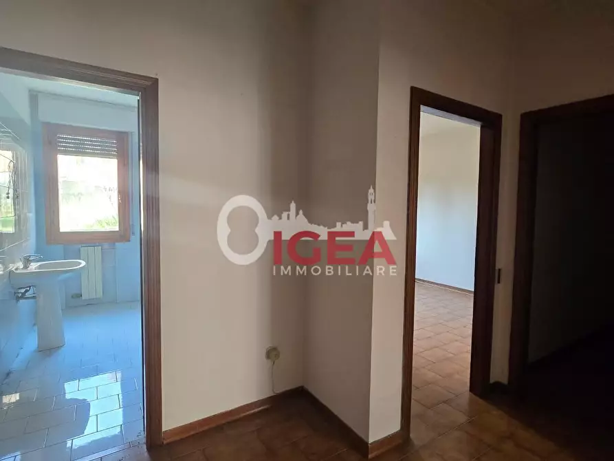 Immagine 26 di Appartamento in vendita  a Colle Di Val D'elsa