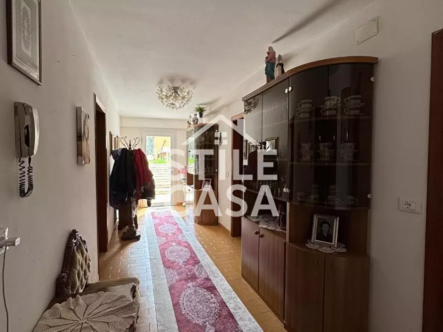 Immagine 14 di Villa in vendita  a Altopascio