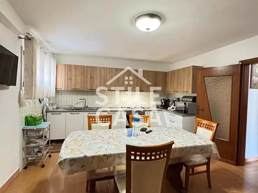 Immagine 3 di Villa in vendita  a Altopascio