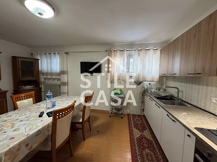 Immagine 6 di Villa in vendita  a Altopascio