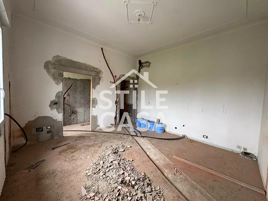 Immagine 50 di Villa in vendita  a Altopascio