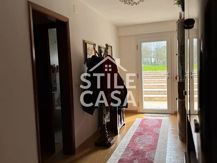 Immagine 13 di Villa in vendita  a Altopascio