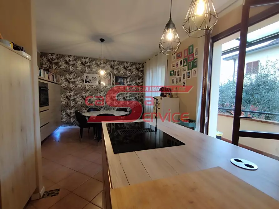 Immagine 5 di Casa quadrifamiliare in vendita  a Massa E Cozzile