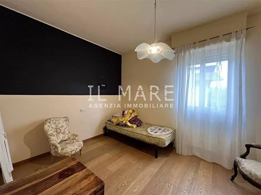 Immagine 16 di Appartamento in vendita  a Massa