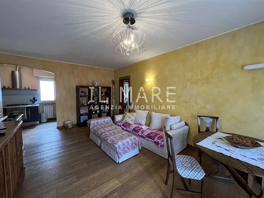 Immagine 6 di Appartamento in vendita  a Massa