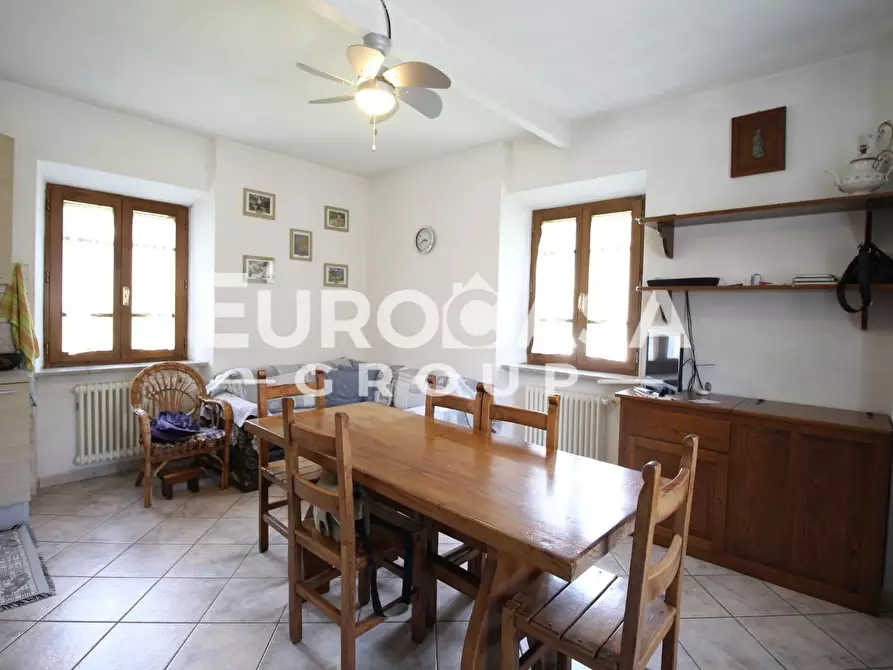 Immagine 10 di Villa in vendita  a Lucca