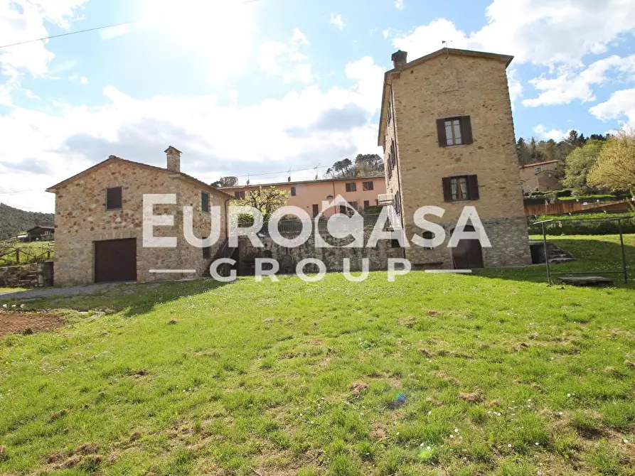 Immagine 41 di Villa in vendita  a Lucca