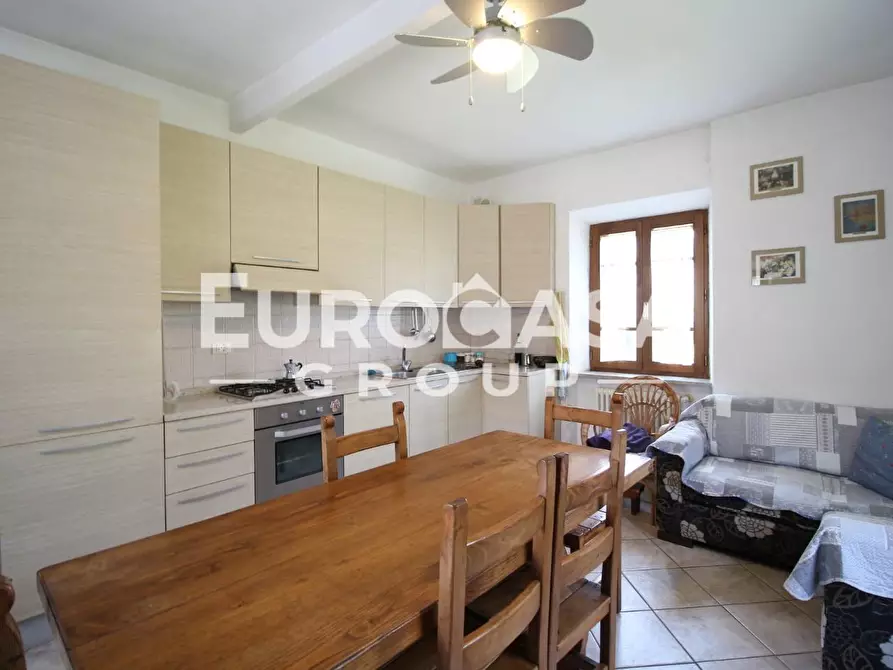 Immagine 9 di Villa in vendita  a Lucca