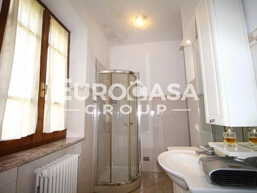 Immagine 29 di Villa in vendita  a Lucca