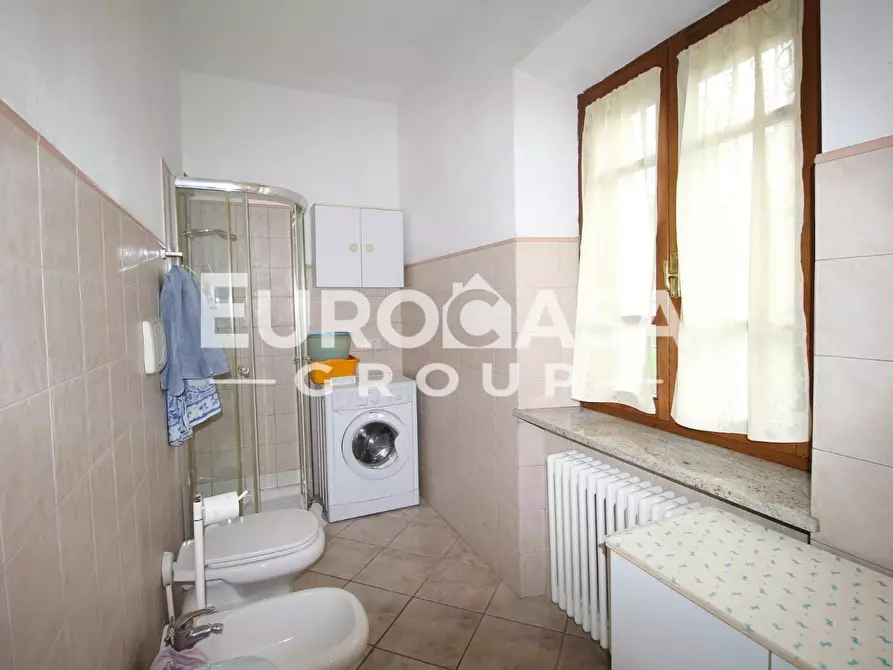 Immagine 15 di Villa in vendita  a Lucca