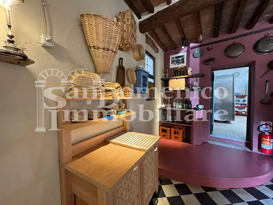Immagine 38 di Bar / Ristorante in vendita  a Calci