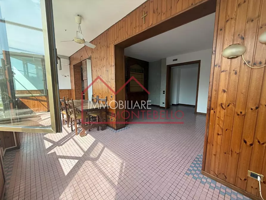 Immagine 4 di Appartamento in vendita  a Camaiore