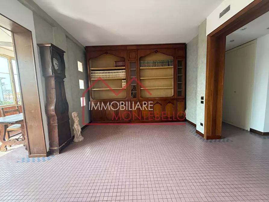 Immagine 5 di Appartamento in vendita  a Camaiore