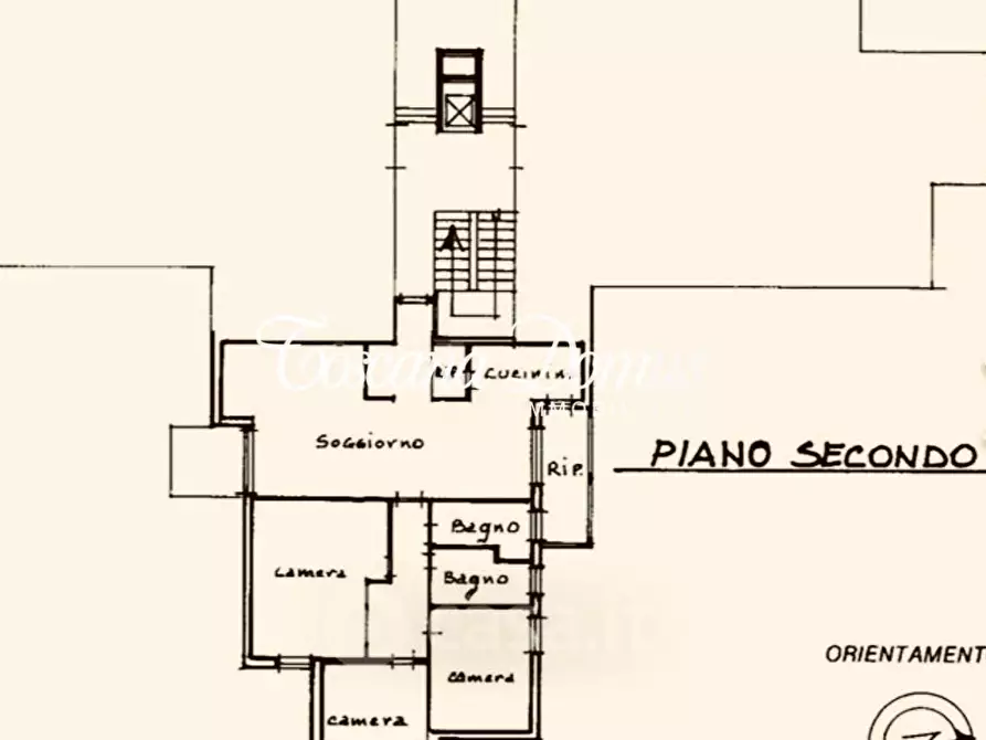 Immagine 32 di Appartamento in vendita  a Siena