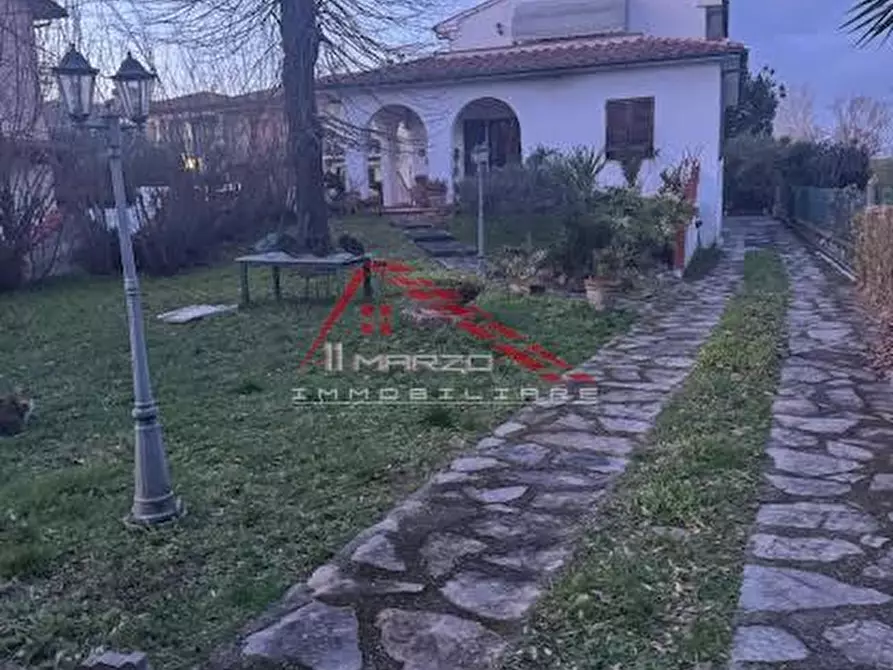 Immagine 26 di Villa in vendita  a San Giuliano Terme