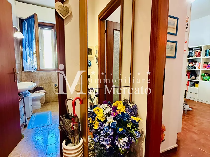 Immagine 14 di Appartamento in vendita  a Viareggio