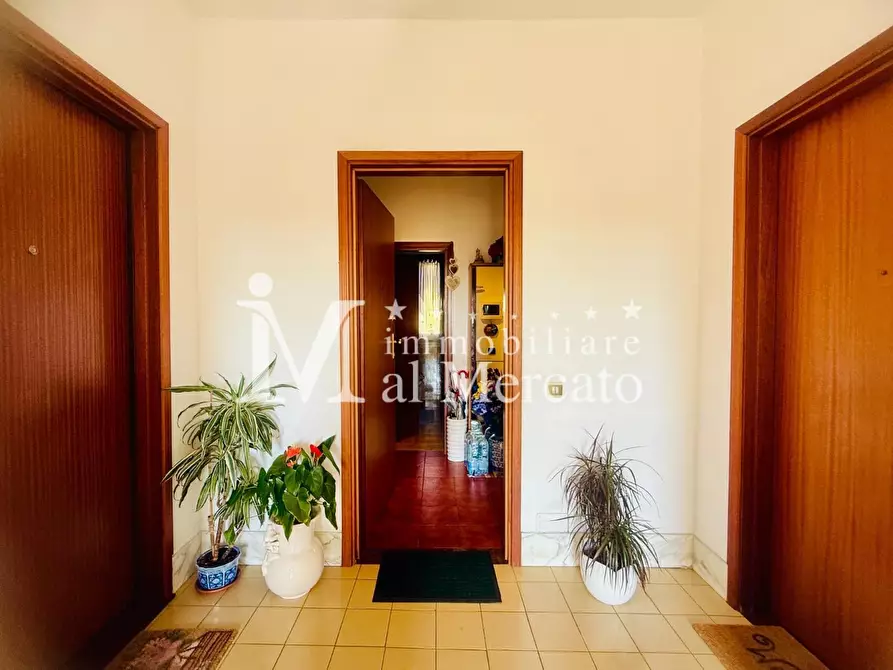 Immagine 4 di Appartamento in vendita  a Viareggio