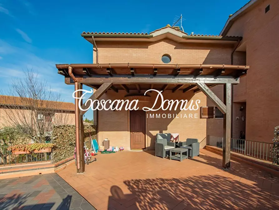 Immagine 35 di Terratetto in vendita  a Siena