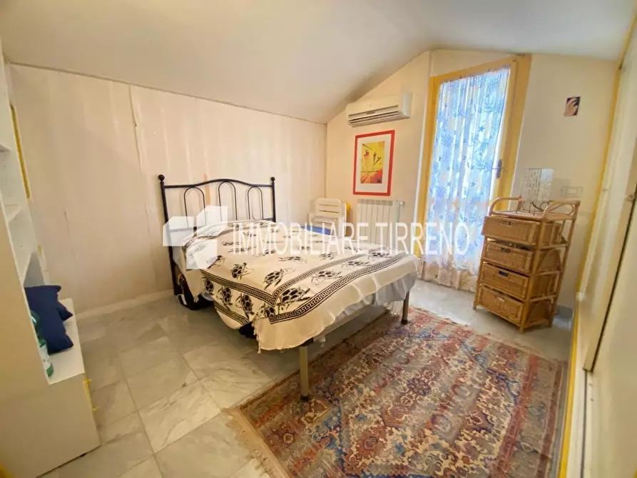 Immagine 15 di Villetta a schiera in vendita  a Massa