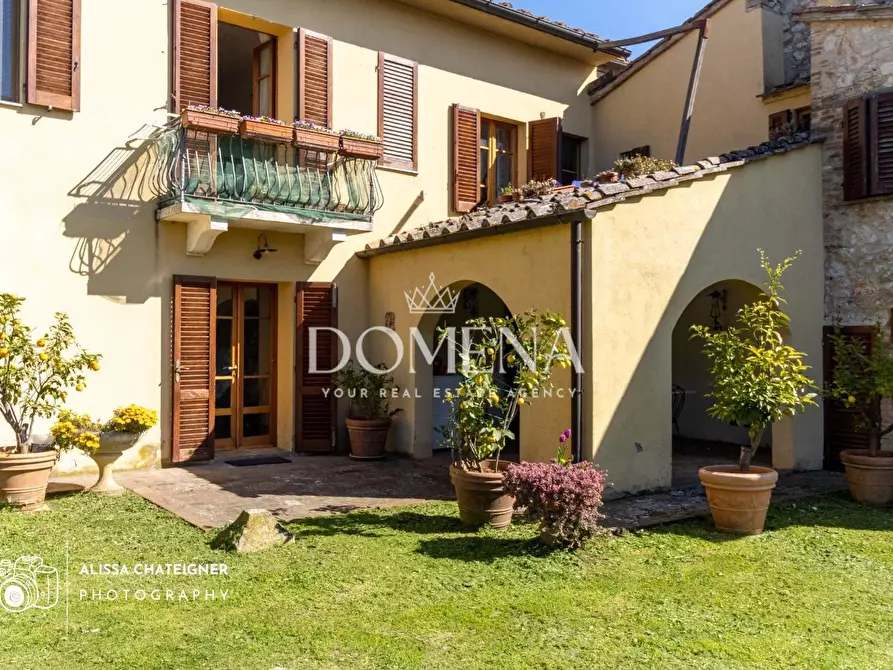 Immagine 9 di Villa in vendita  a Colle Di Val D'elsa