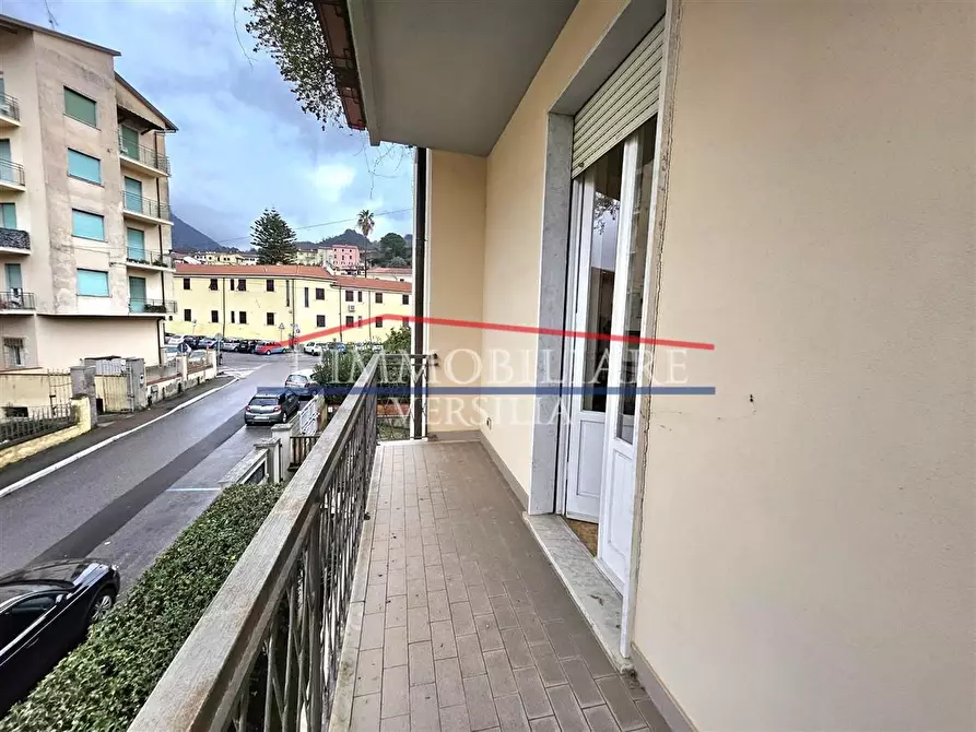 Immagine 30 di Appartamento in vendita  a Massa