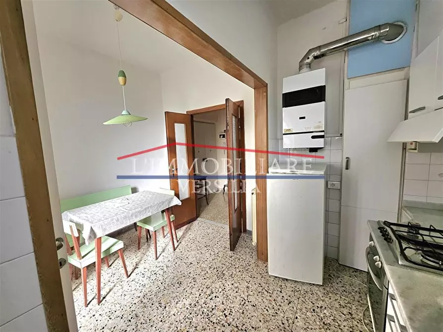 Immagine 12 di Appartamento in vendita  a Massa