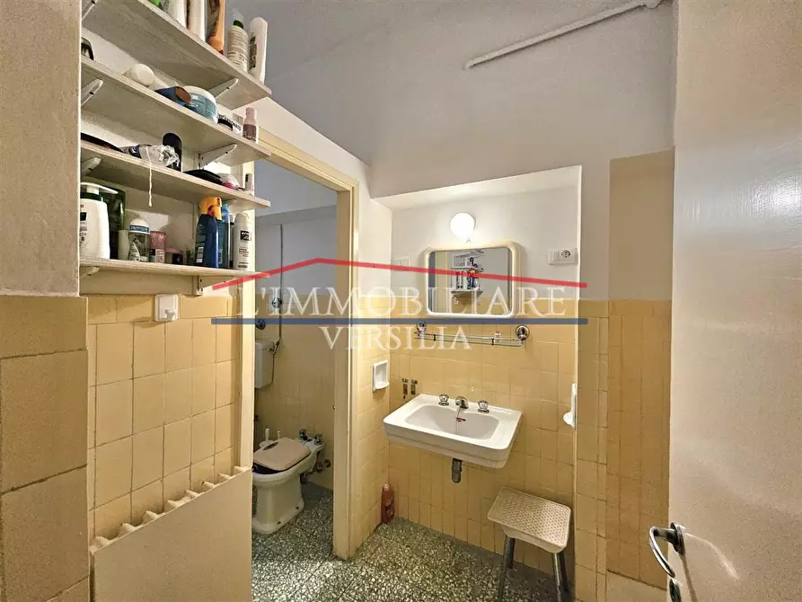 Immagine 19 di Appartamento in vendita  a Massa