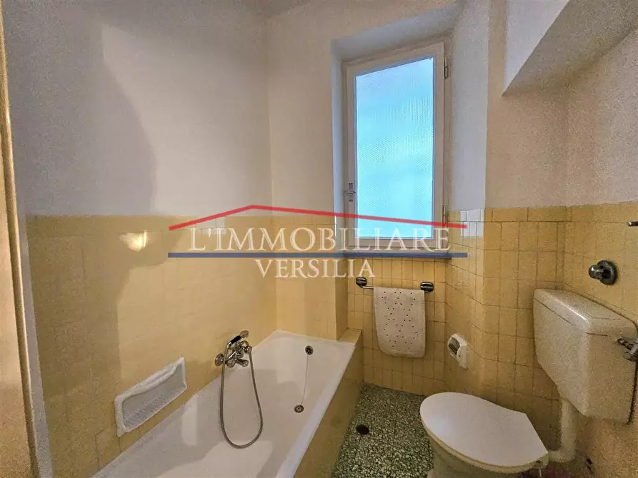 Immagine 21 di Appartamento in vendita  a Massa